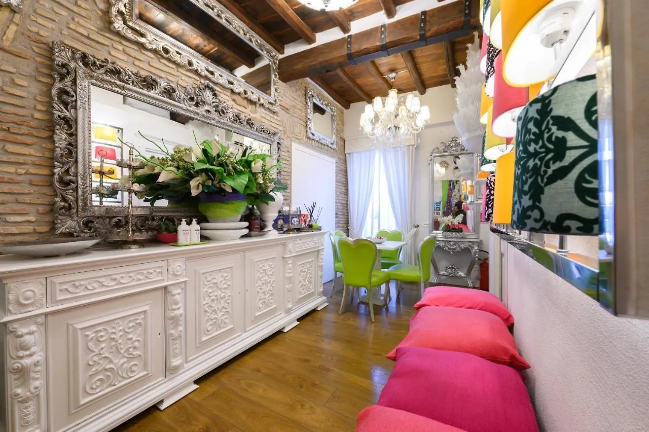 Domus Spagna Frattina Guest House Rome