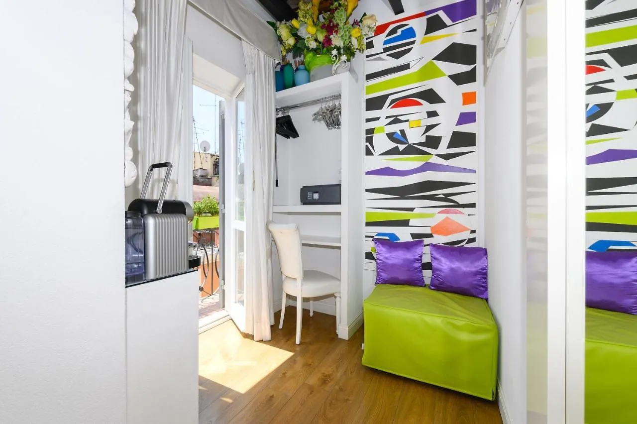 Domus Spagna Frattina Guest House Rome