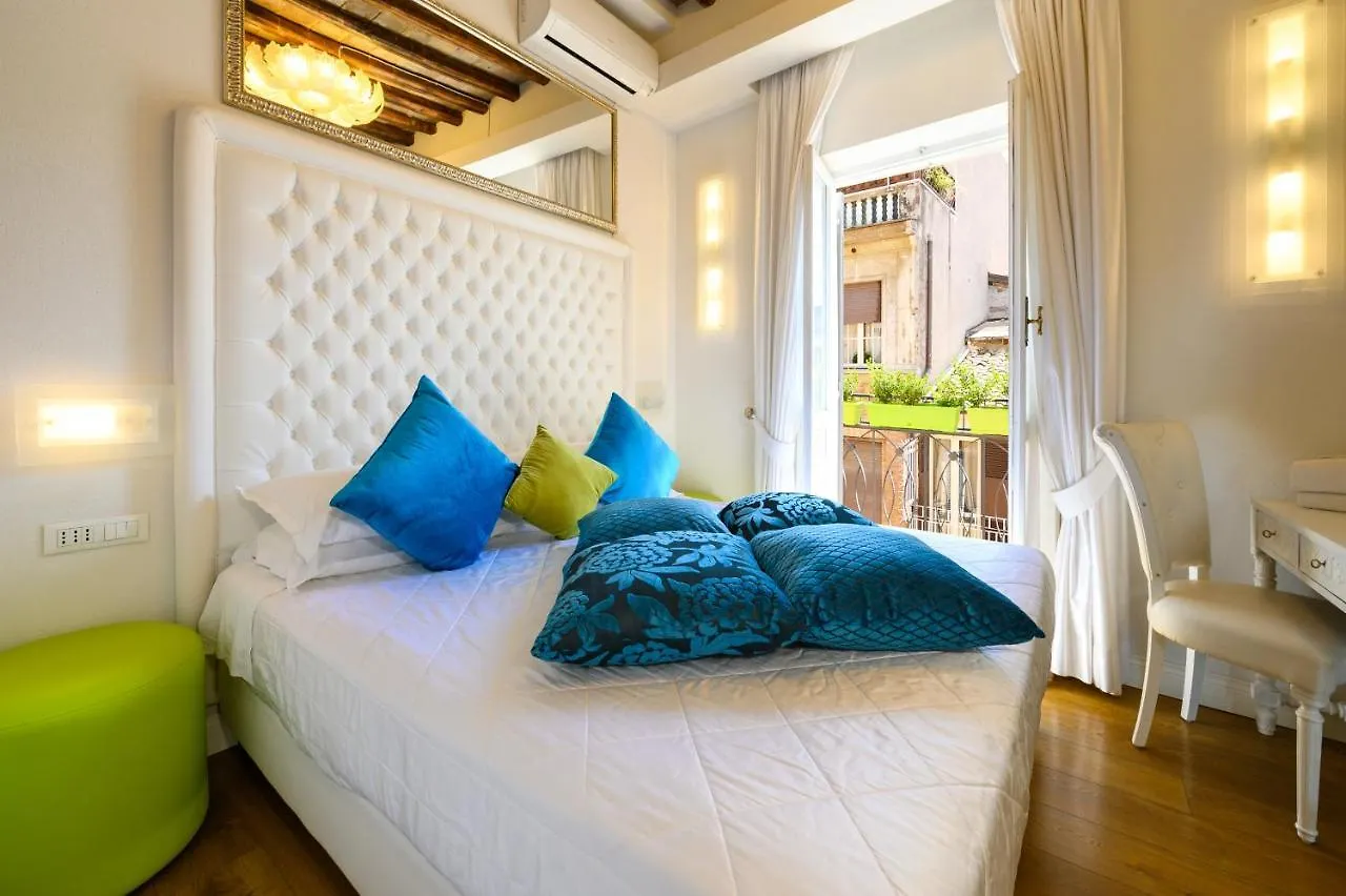 Domus Spagna Frattina Guest House Rome