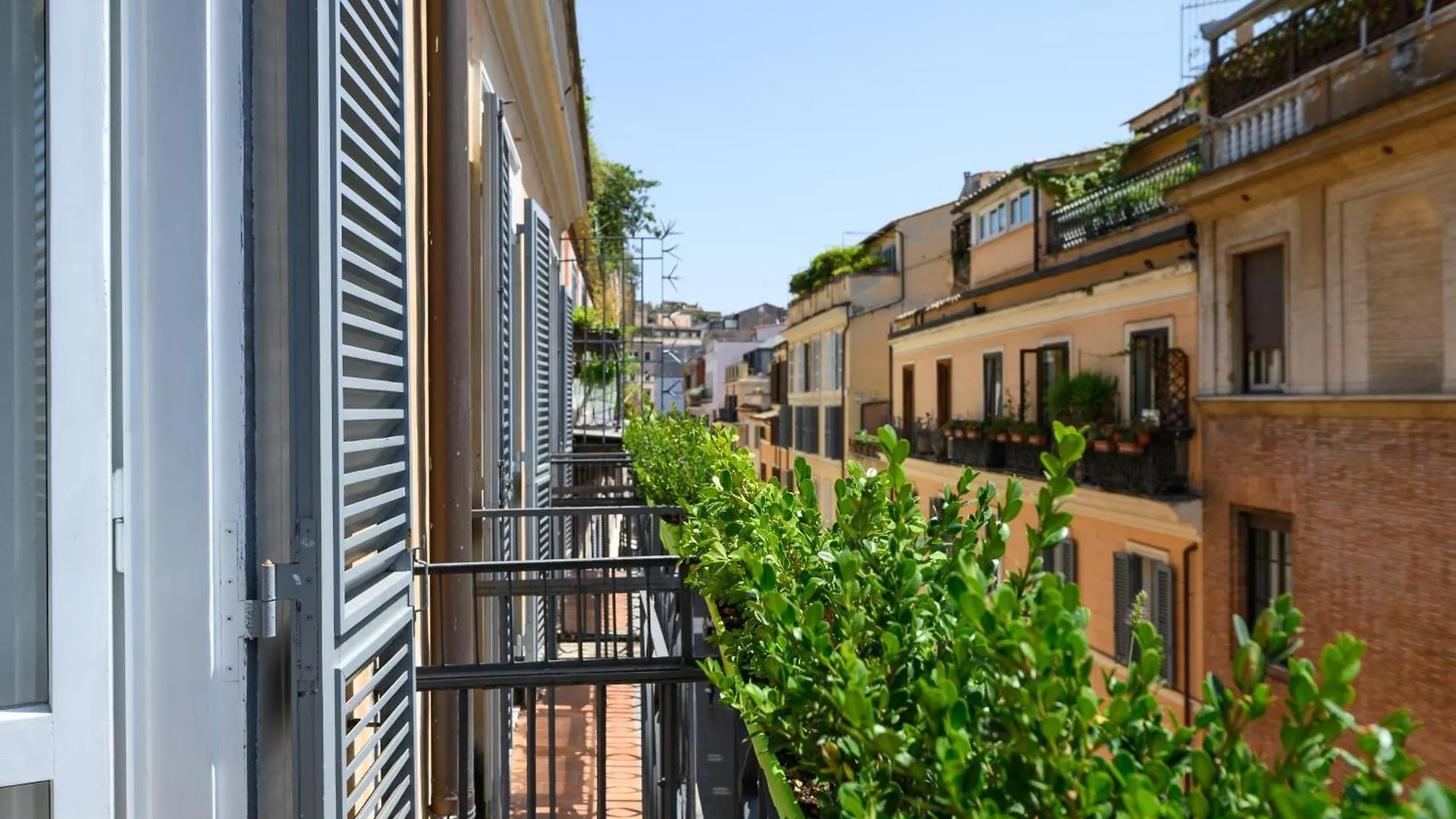 Domus Spagna Frattina Guest House Rome 3*,