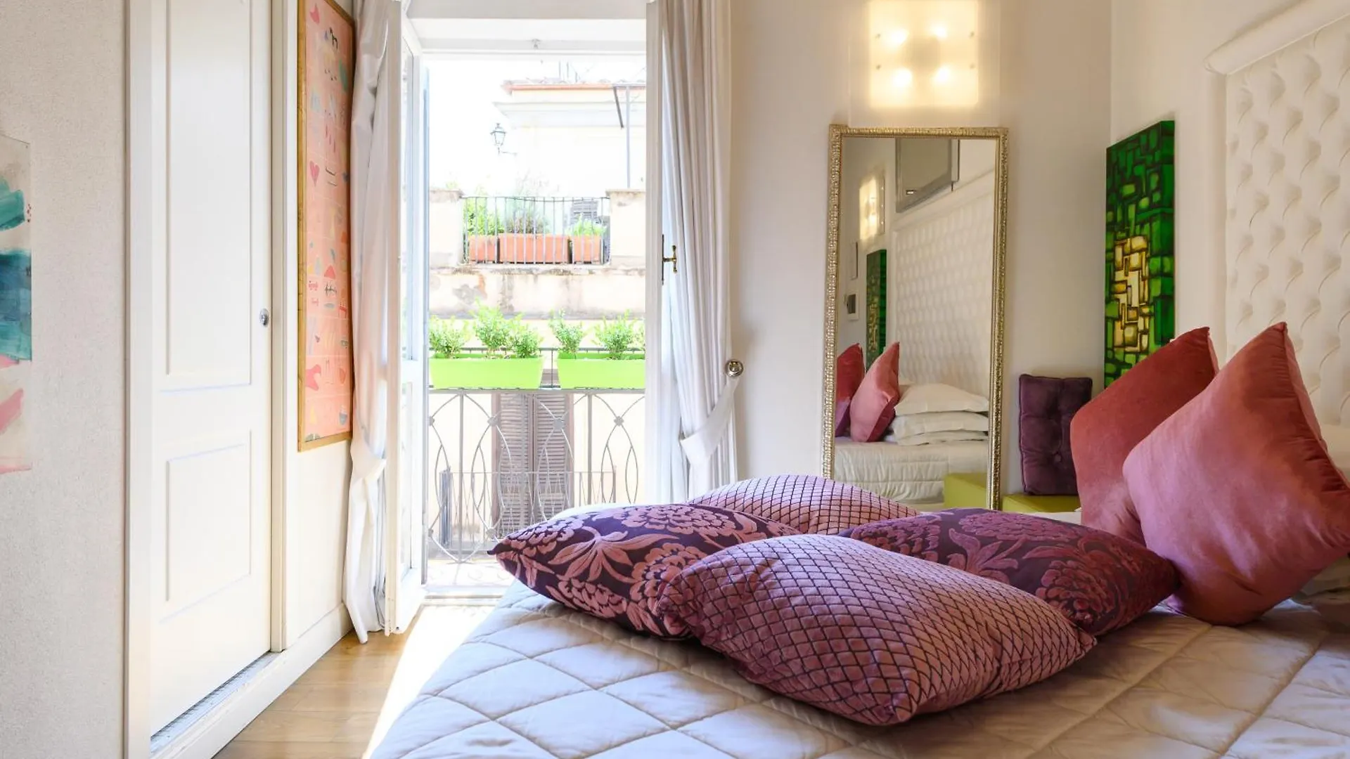 Domus Spagna Frattina Guest House Rome Italy