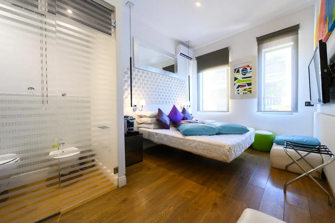 Domus Spagna Frattina Rom 3*,  Italien